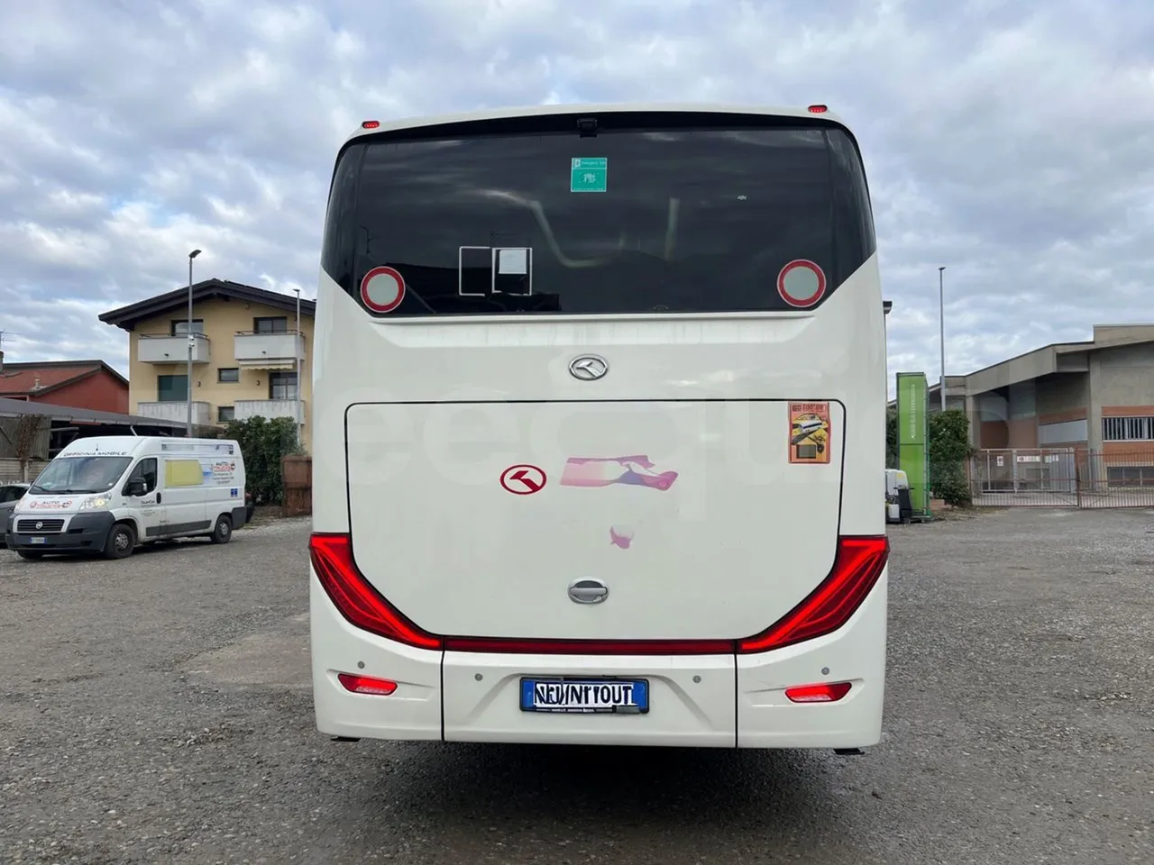 King Long C12E - Electric U1X - EUR6 - 350kW - 12.250m - rear hatch closed