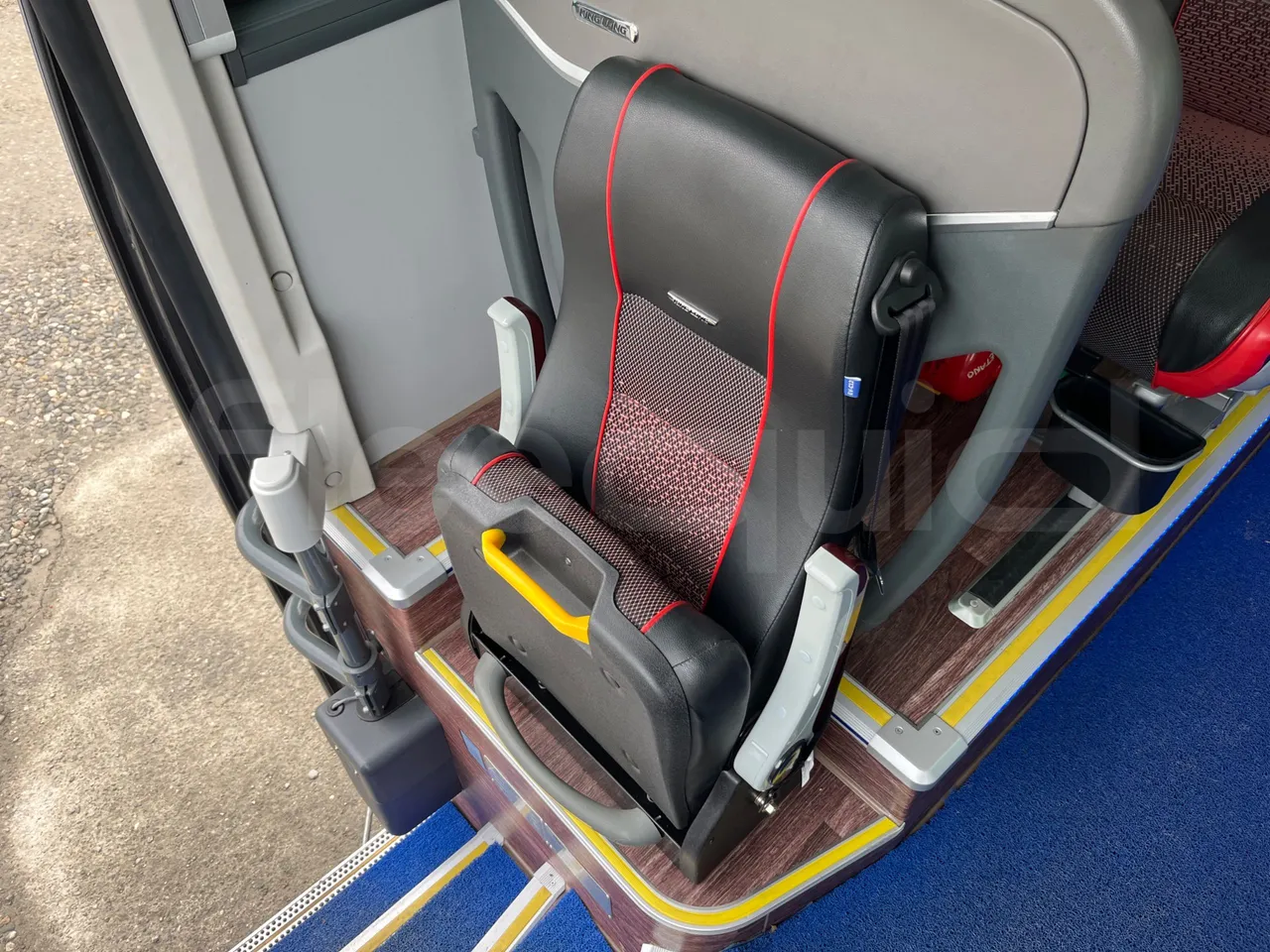 King Long C12E - Electric U1X - EUR6 - 350kW - 12.250m - hostess seat photo