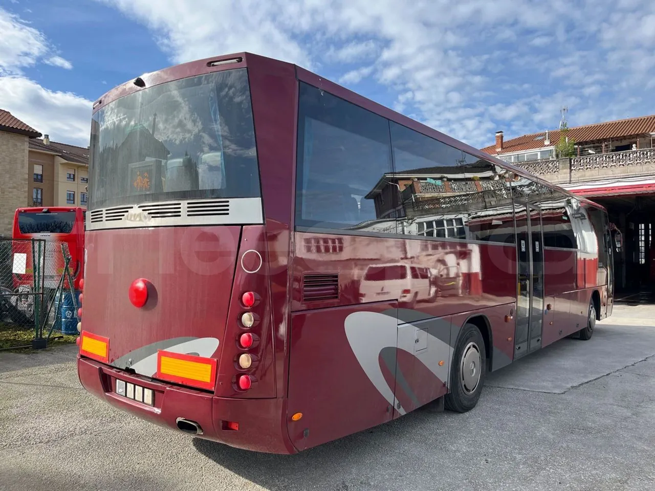 Irisbus 397E.12 ER C 33A ER - Euro5 - 243kW - 13.249mt - 3/4 right rear doors closed