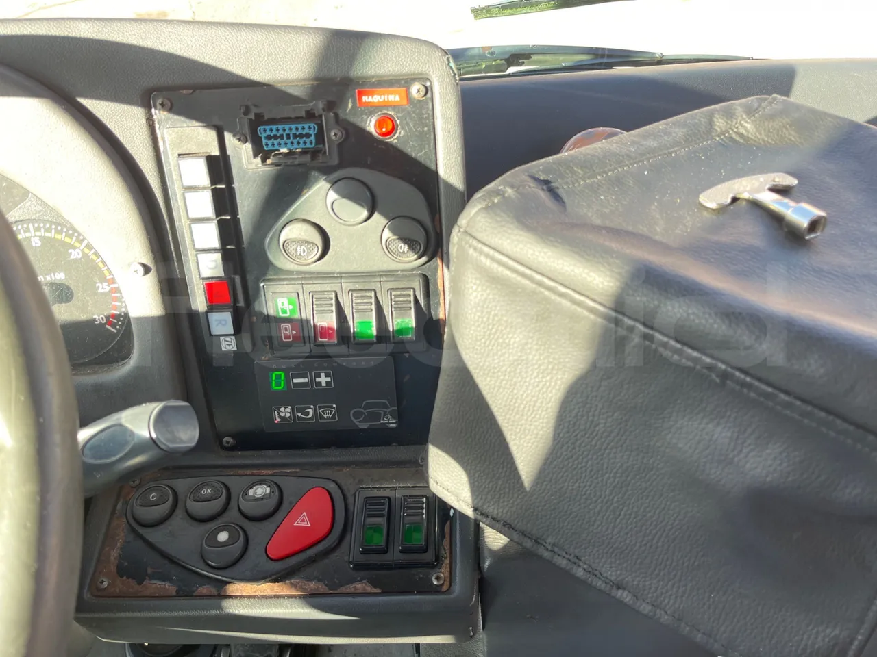 Irisbus 397E.12 ER C 33A ER - Euro5 - 243kW - 13.249mt - radio accessories photo