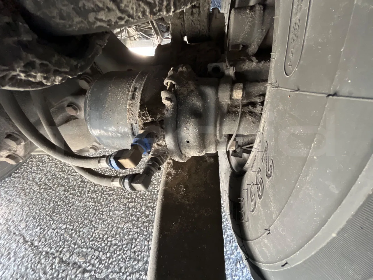 Irisbus 397E.12 ER C 33A ER - Euro5 - 243kW - 13.249mt - axle 2 discs right