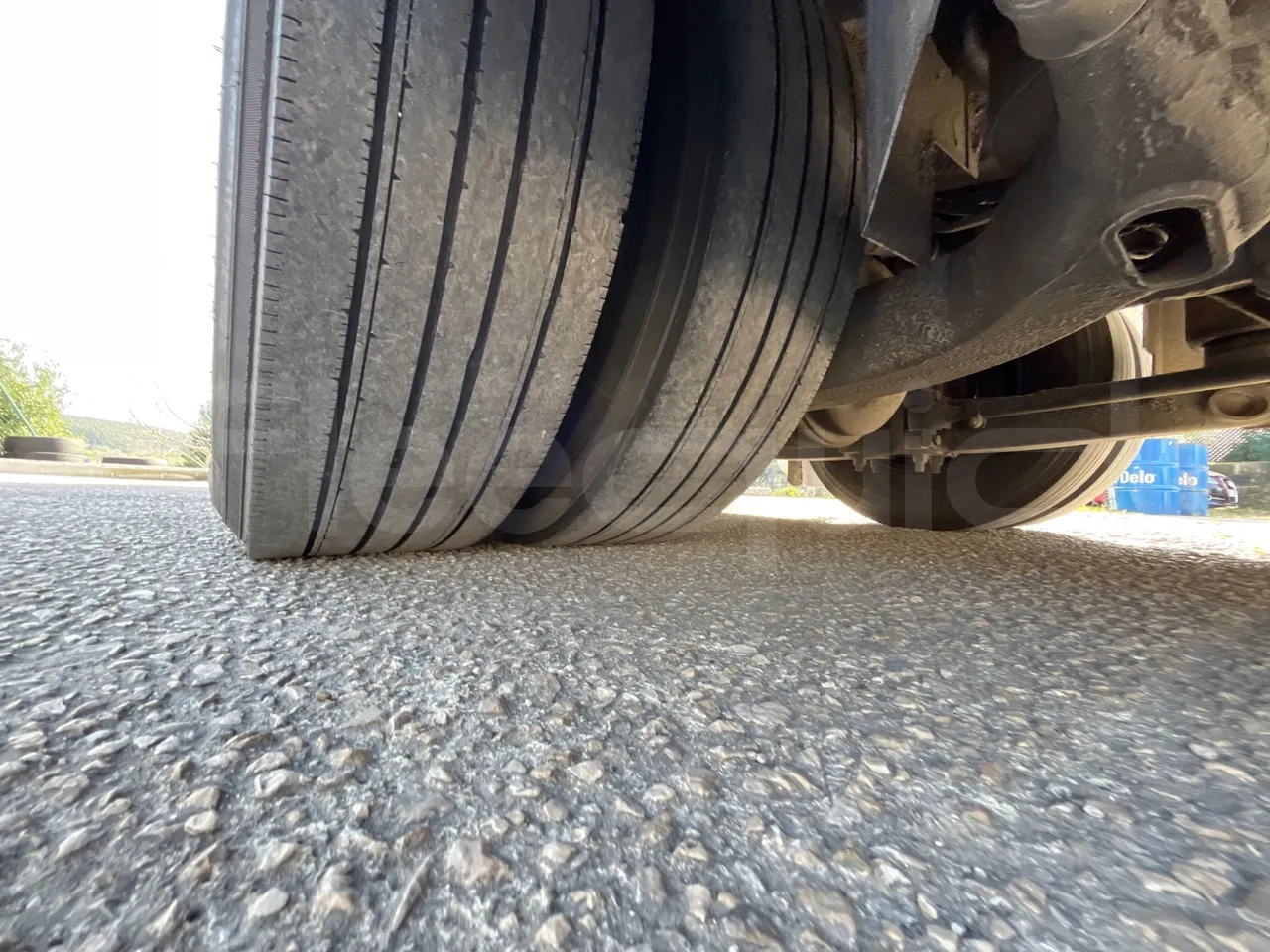 Irisbus 397E.12 ER C 33A ER - Euro5 - 243kW - 13.249mt - tread condition second axle tires left