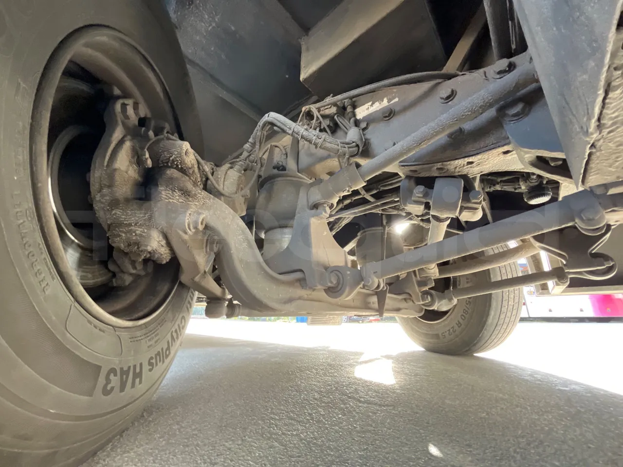 Irisbus 397E.12 ER C 33A ER - Euro5 - 243kW - 13.249mt - front axle right side