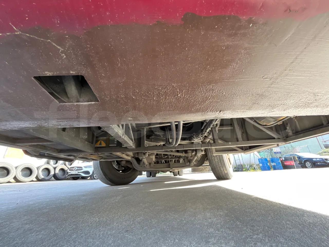 Irisbus 397E.12 ER C 33A ER - Euro5 - 243kW - 13.249mt - front undercarriage from front