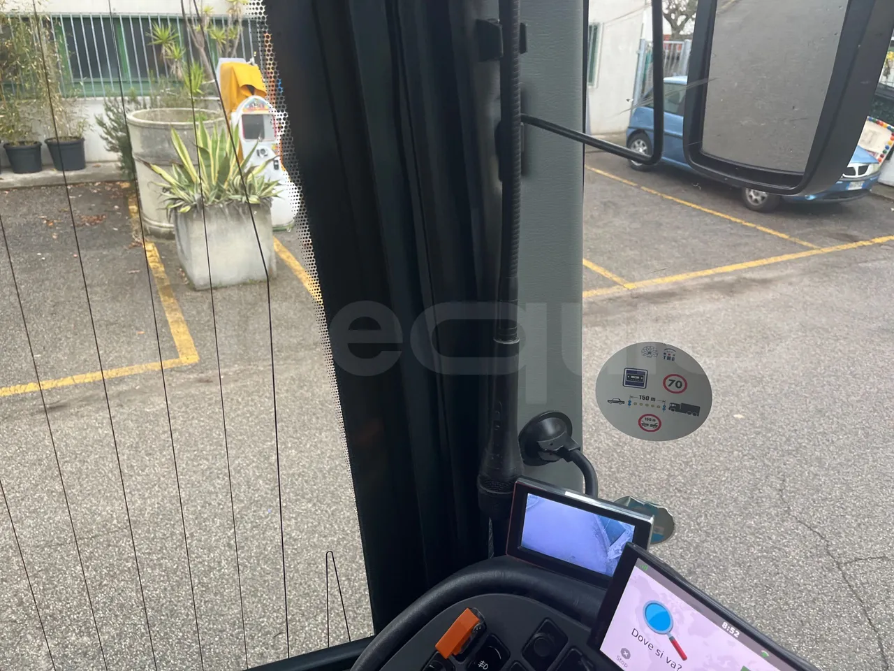 Irisbus 397E.12 397E.12  - Euro5 - 279kW - 12.410m - driver microphone accessories photo