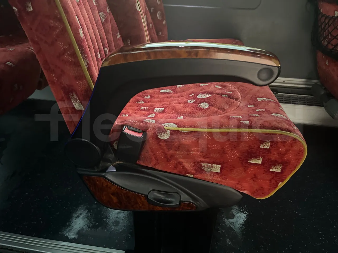 Irisbus 397E.12 397E.12  - Euro5 - 279kW - 12.410m - armrest detail photo