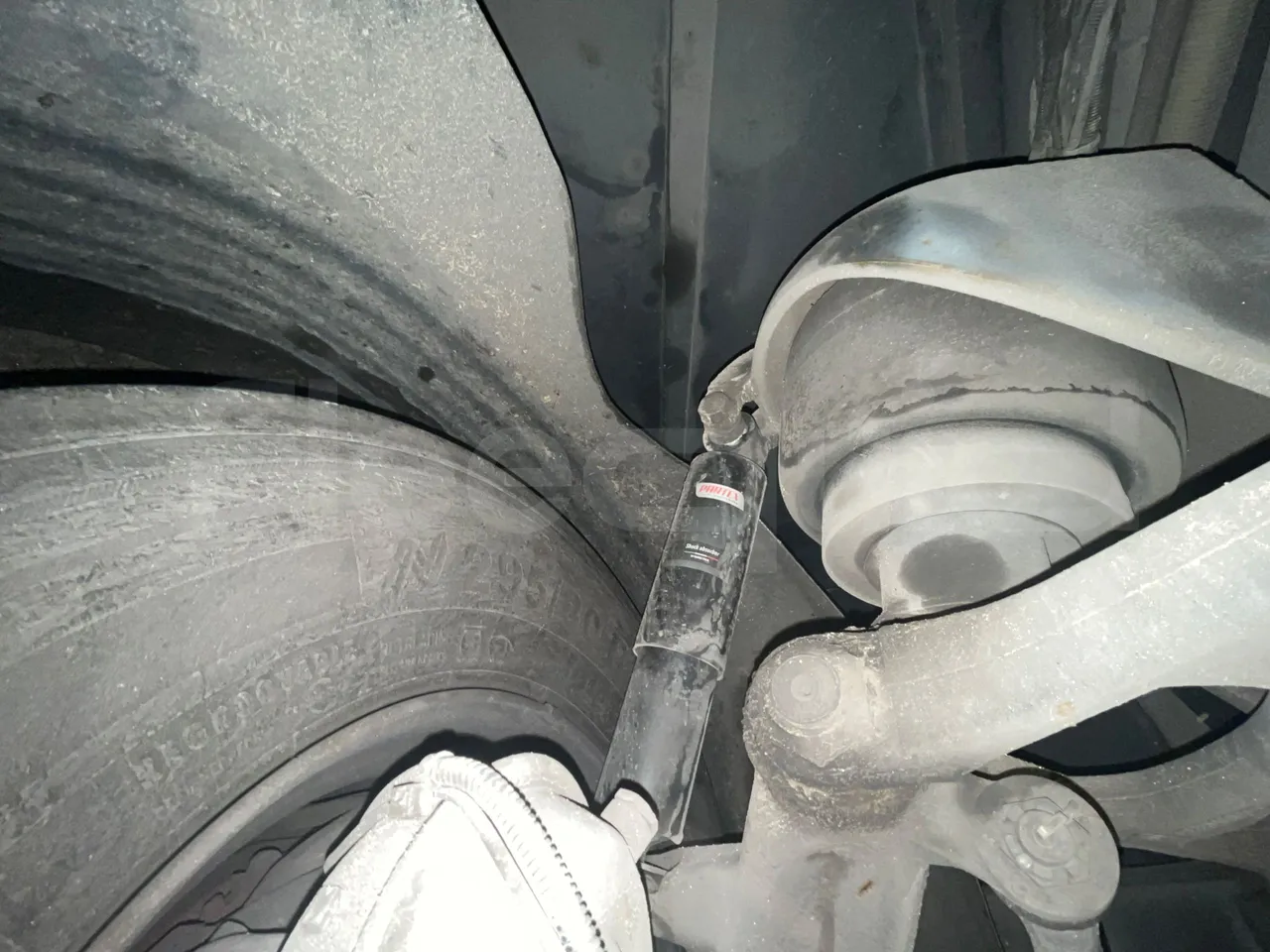 Irisbus 397E.12 397E.12  - Euro5 - 279kW - 12.410m - front shock absorbers right