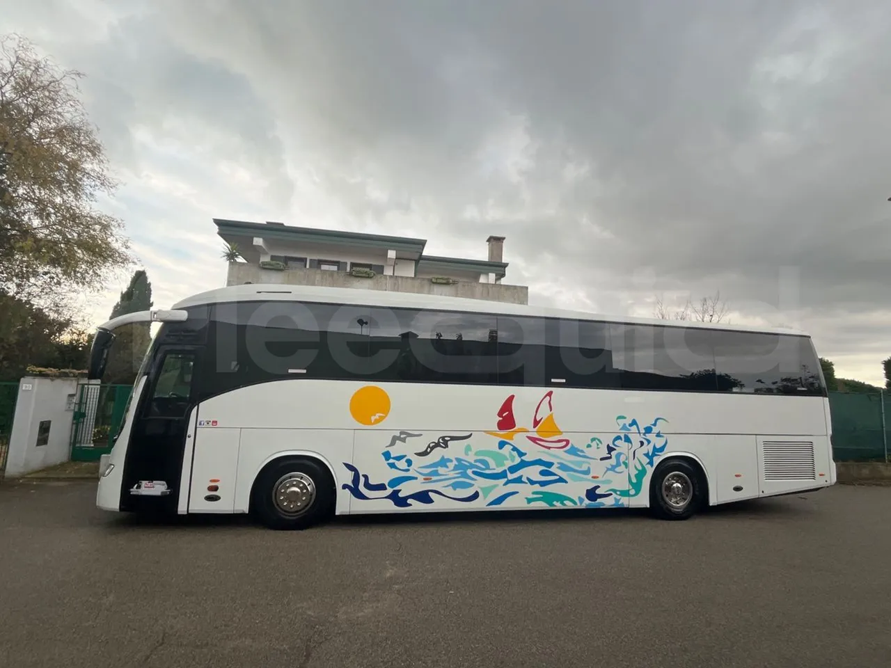 Irisbus 397E.12 397E.12  - Euro5 - 279kW - 12.410m - left side photo