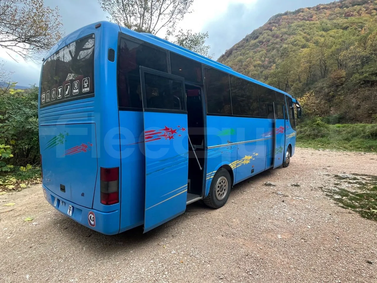 Renault Millenium 250 V I 40ACH5 - Euro2 - 184kw - 9.250mt - 3/4 right rear doors open