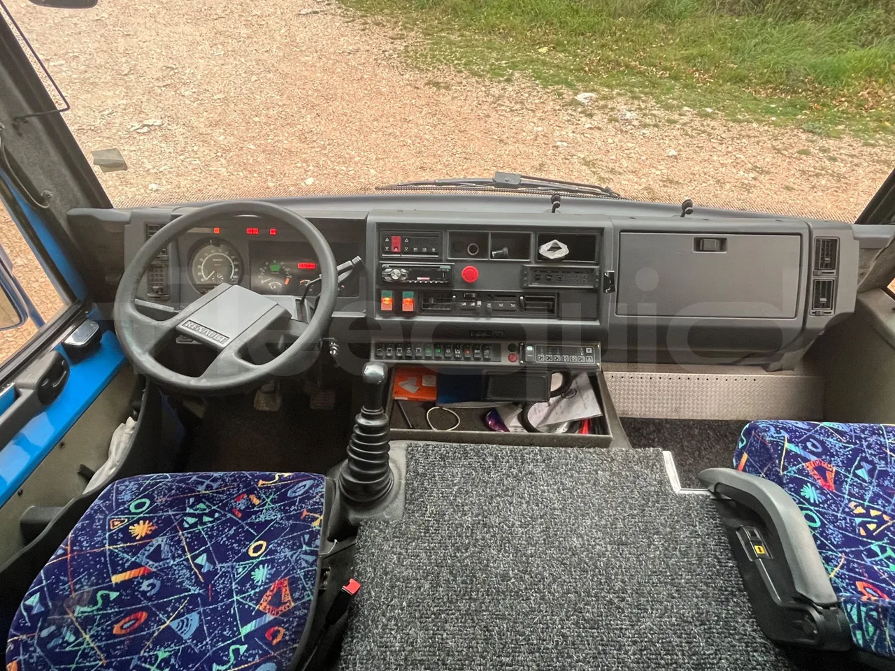 Renault Millenium 250 V I 40ACH5 - Euro2 - 184kw - 9.250mt - radio accessories photo