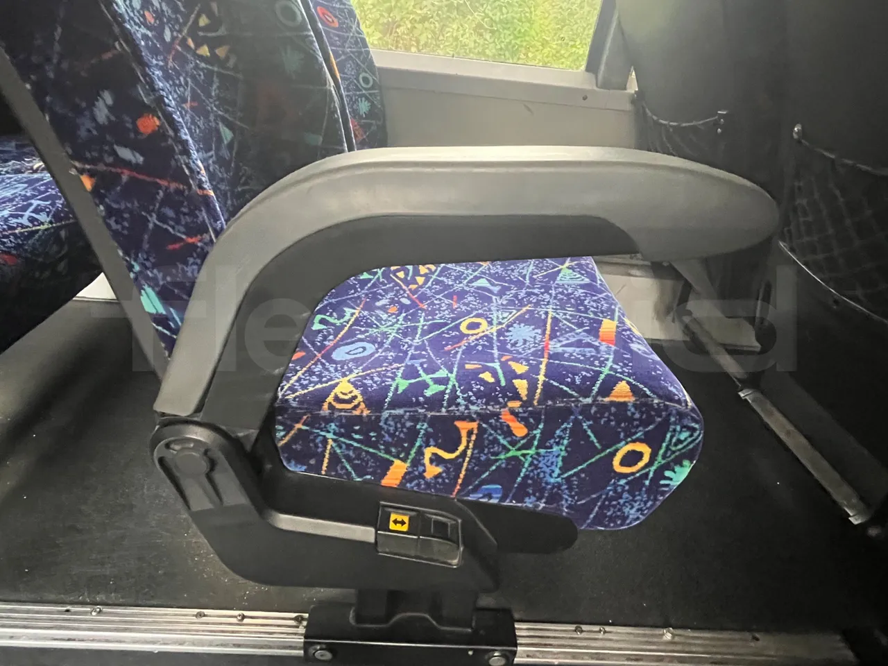 Renault Millenium 250 V I 40ACH5 - Euro2 - 184kw - 9.250mt - armrest detail photo