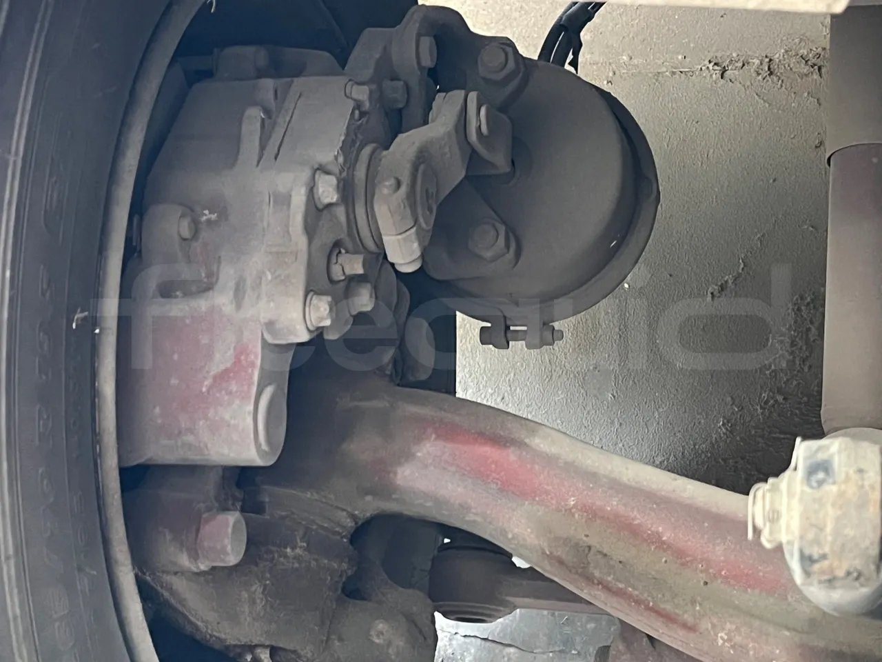 Renault Millenium 250 V I 40ACH5 - Euro2 - 184kw - 9.250mt - front brake calipers right