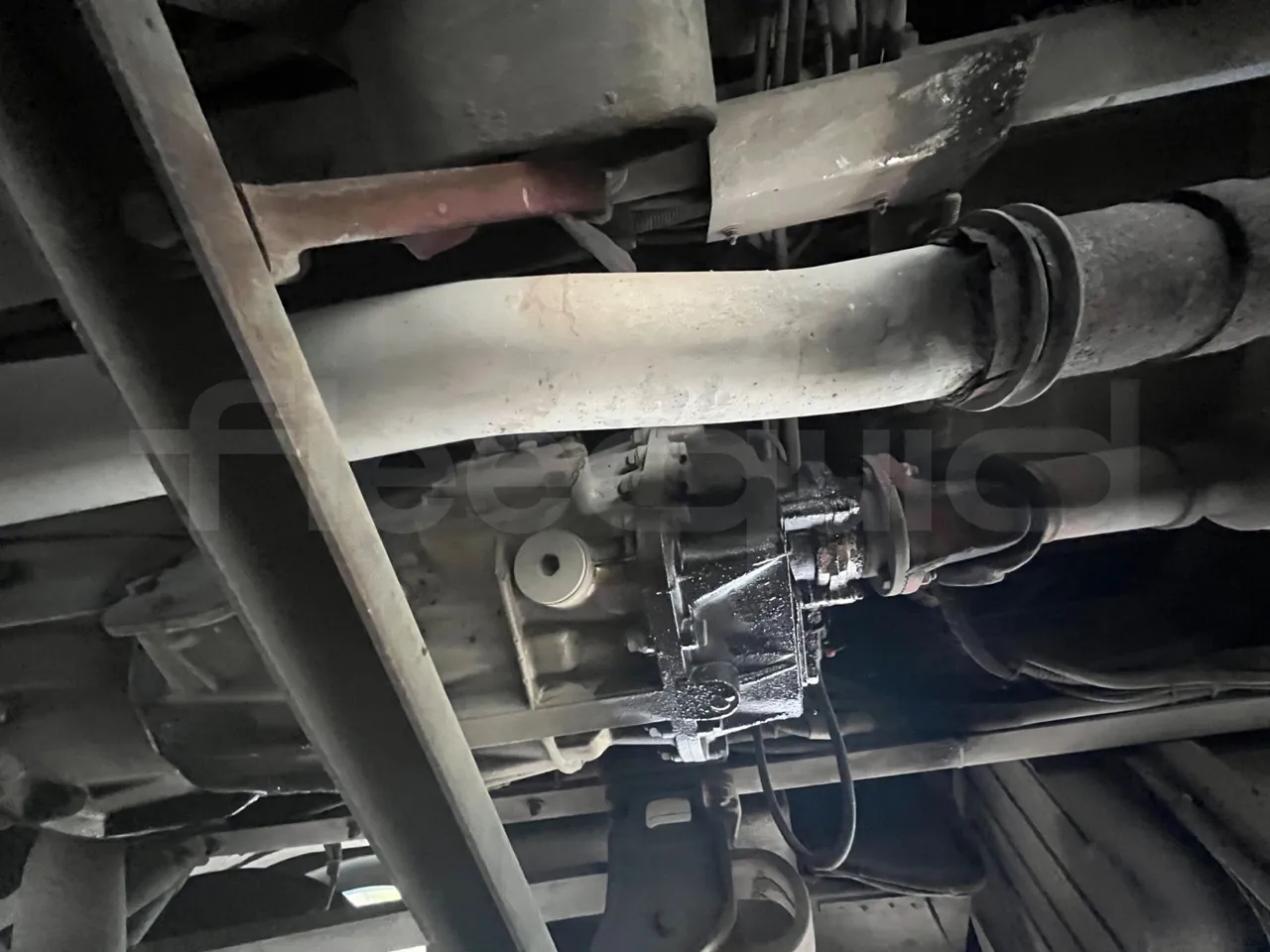 Renault Millenium 250 V I 40ACH5 - Euro2 - 184kw - 9.250mt - gearbox photo