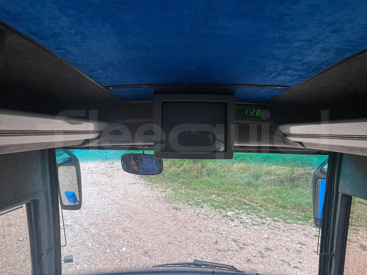 Renault Millenium 250 V I 40ACH5 - Euro2 - 184kw - 9.250mt - monitor detail photo