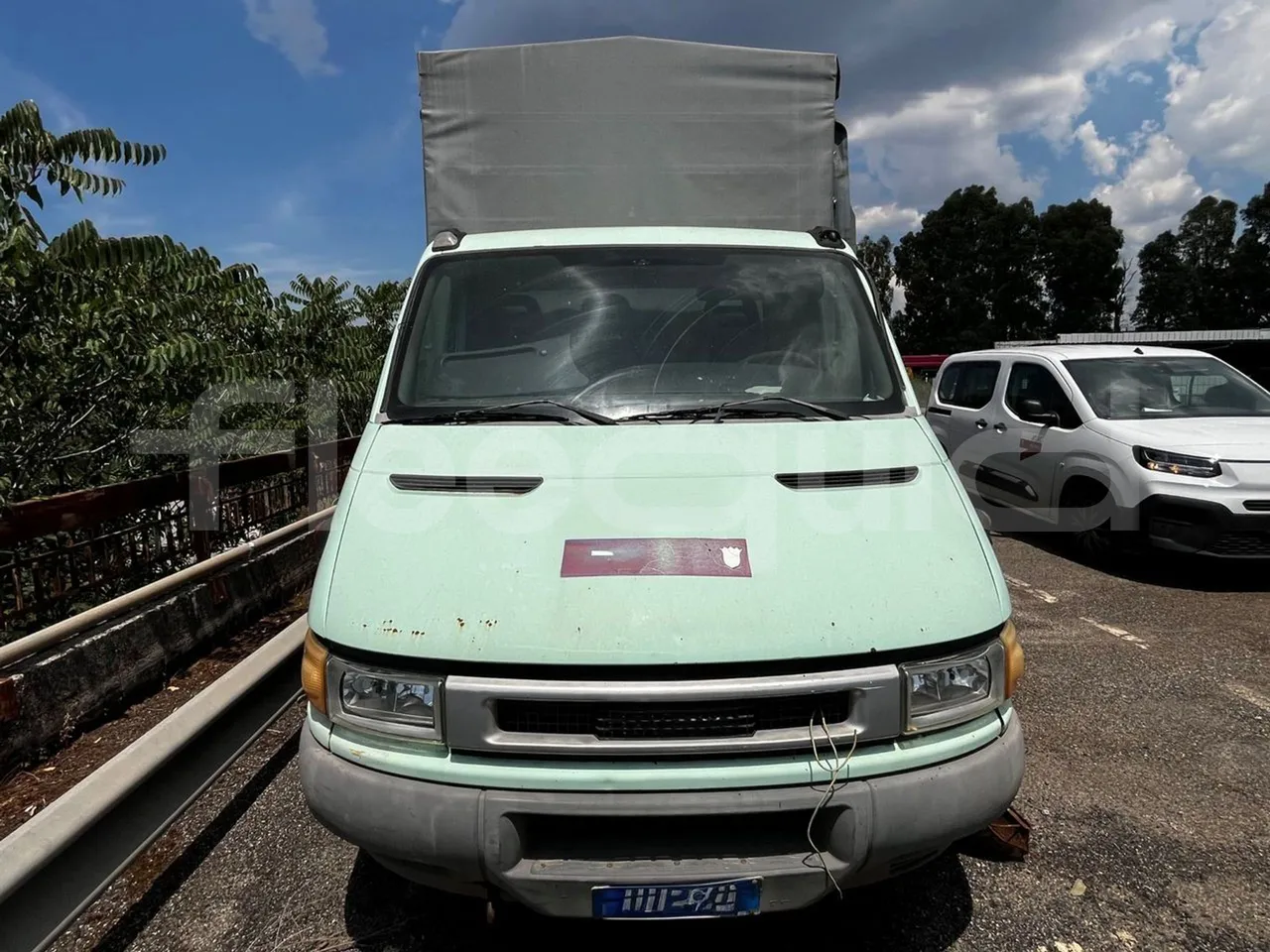 Iveco Daily - Hover cover photo