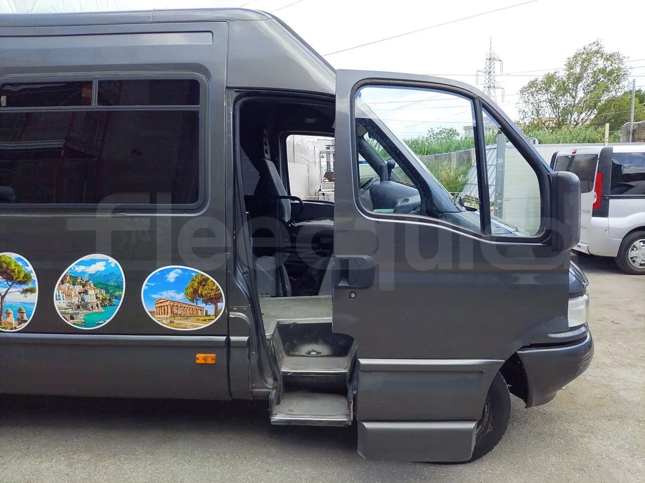 Iveco Daily A50C/19/H - EUR3 - 92kW -6.948m - front door 1 open