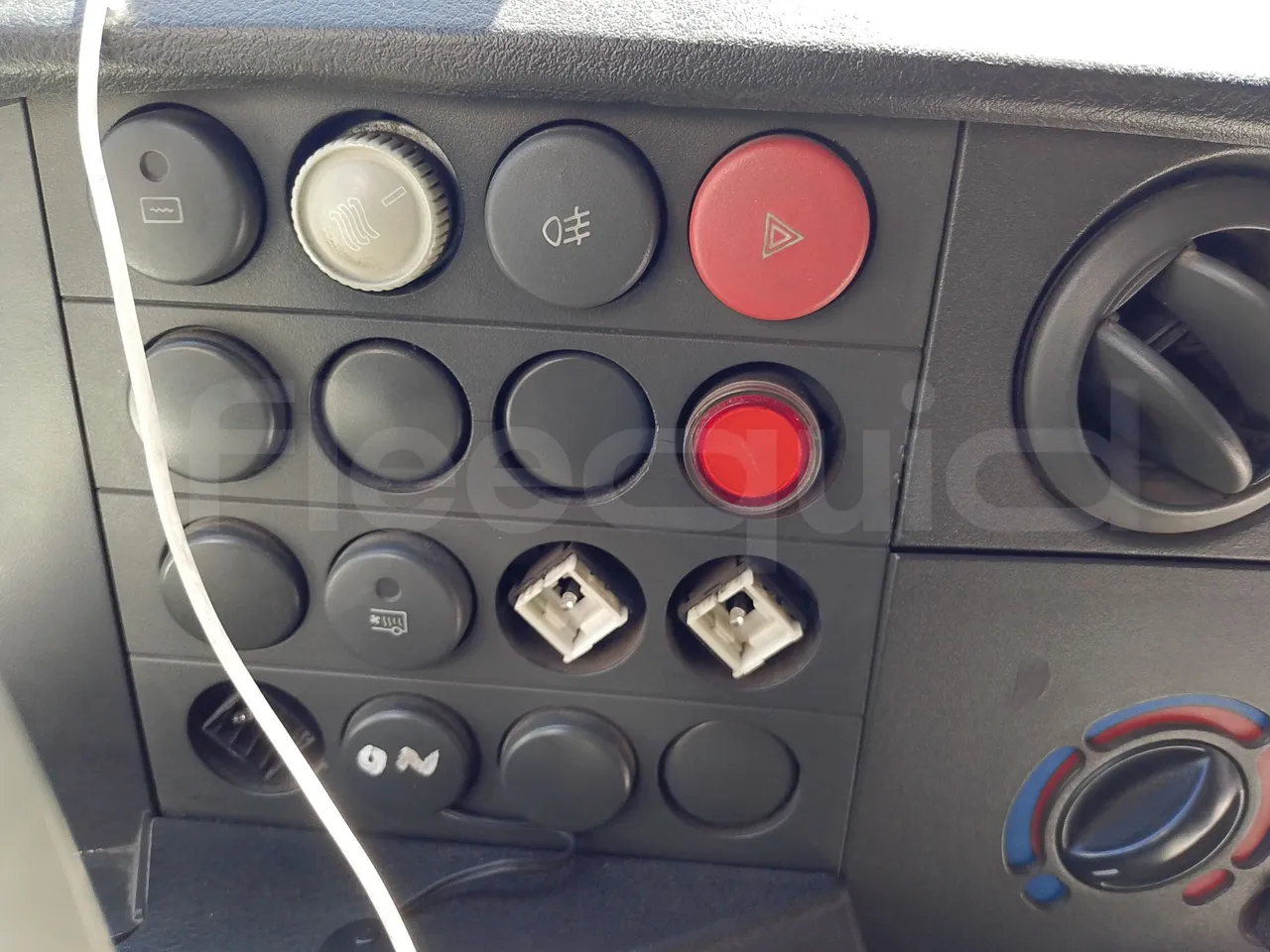 Iveco Daily A50C/19/H - EUR3 - 92kW -6.948m - onboard devices 2