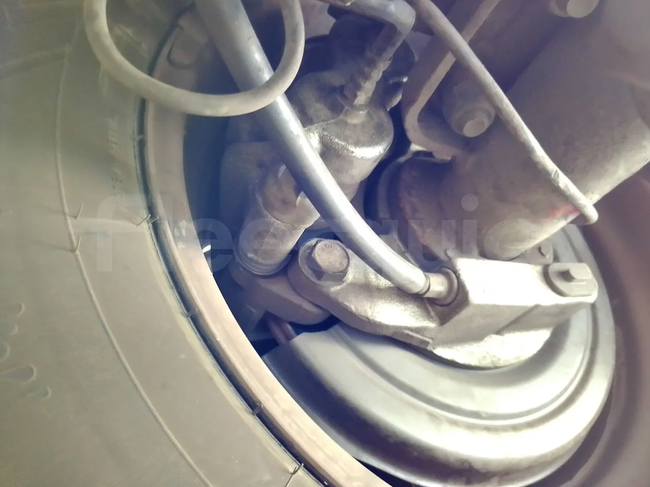 Iveco Daily A50C/19/H - EUR3 - 92kW -6.948m - axle 2 caliper brakes right