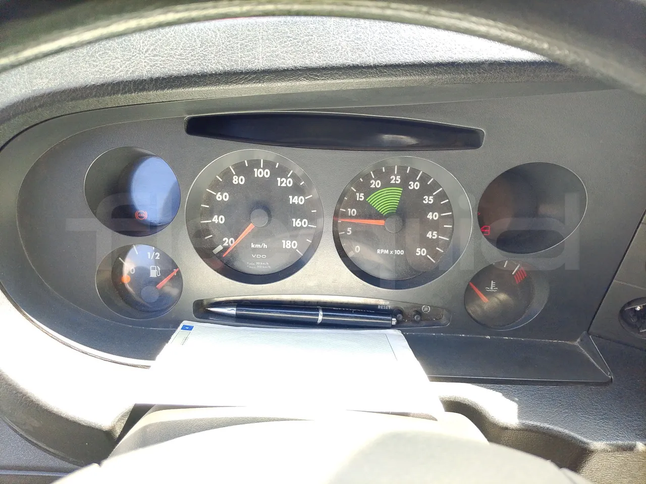 Iveco Daily A50C/19/H - EUR3 - 92kW -6.948m - dashboard lights on