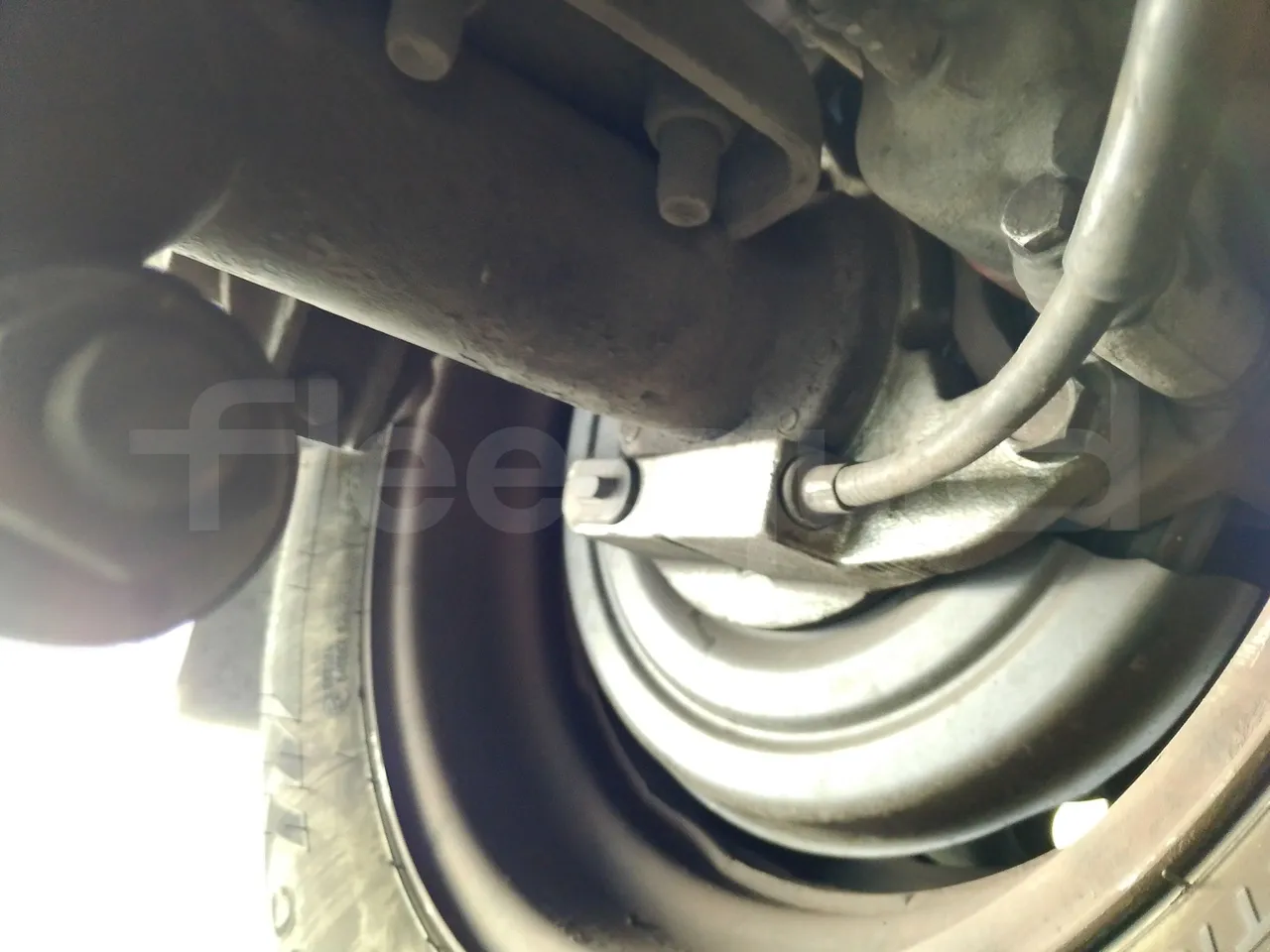Iveco Daily A50C/19/H - EUR3 - 92kW -6.948m - axle 2 discs left