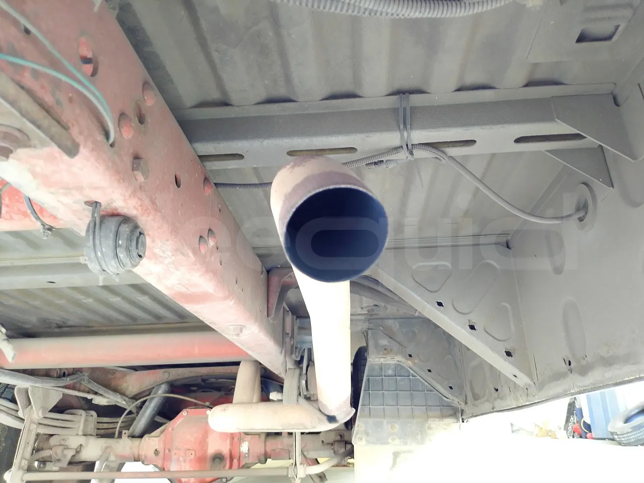 Iveco Daily A50C/19/H - EUR3 - 92kW -6.948m - exhaust photo