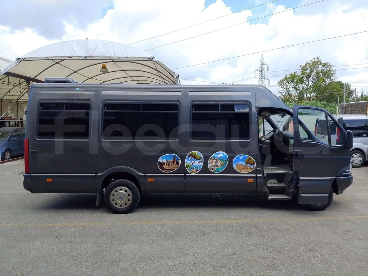 Iveco Daily A50C/19/H - EUR3 - 92kW -6.948m - right side doors open