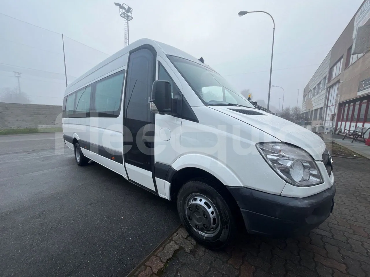 Mercedes-Benz Sprinter 518 CDI F50 - Euro4 - 135kW - 7.300mt - Base cover photo