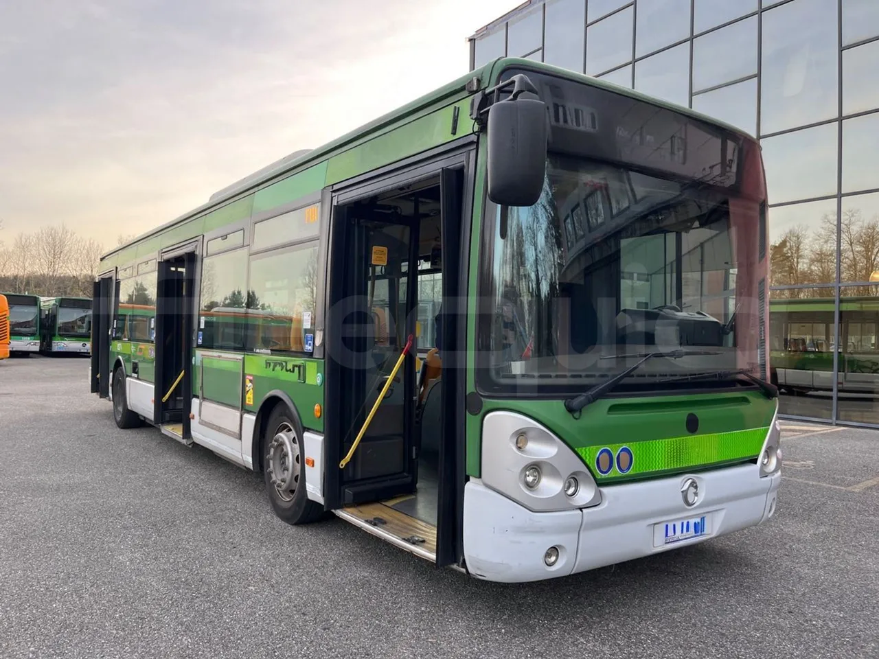 Irisbus Citelis PS09D1 PS09D1-98  - Euro5 - 213kW - 11.990mt - 3/4 right front doors open