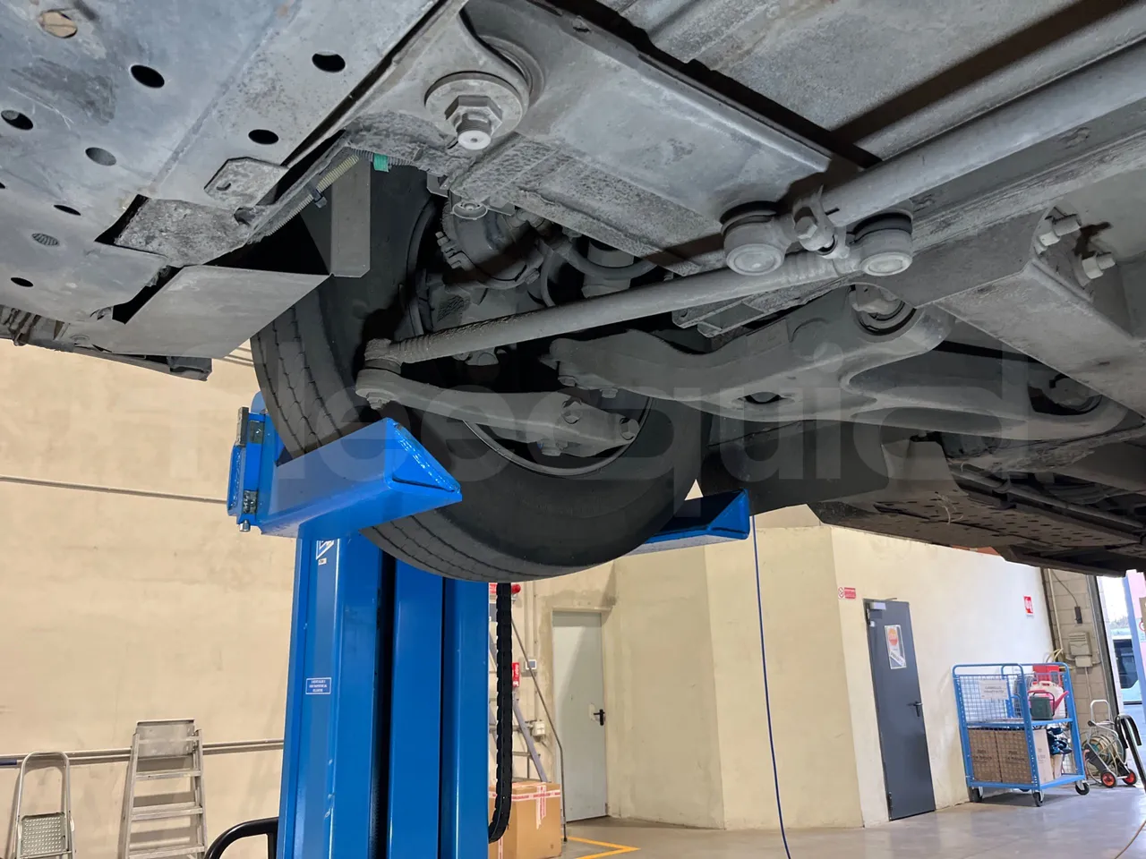 Irisbus Citelis PS09D1 PS09D1-98  - Euro5 - 213kW - 11.990mt - front axle right side