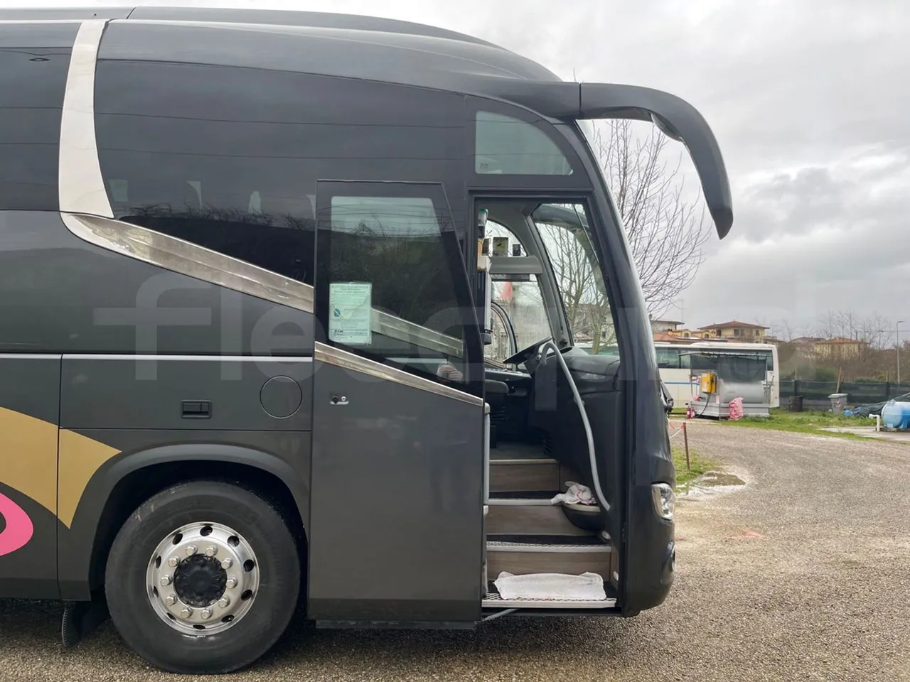 Irizar i6   12.37 - Euro6 - 320kW - 12.200mt - front door 1 open