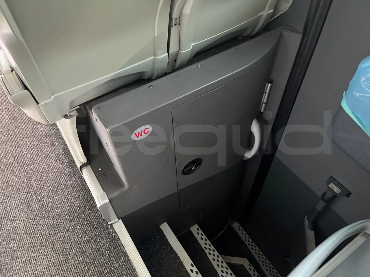 Irizar i6   12.37 - Euro6 - 320kW - 12.200mt - toilette accessories photo