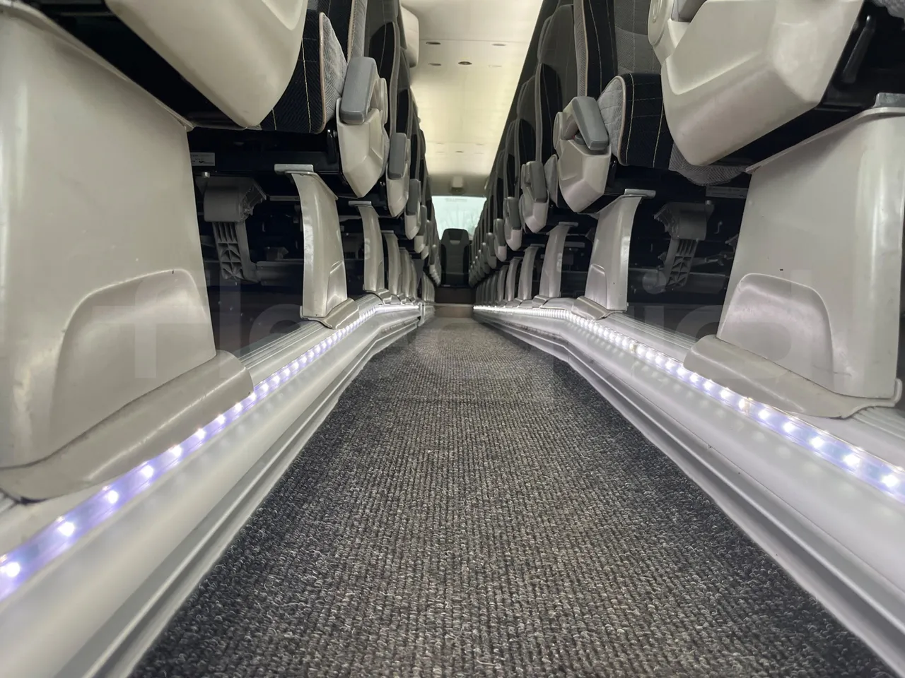 Irizar i6   12.37 - Euro6 - 320kW - 12.200mt - seat brackets photo