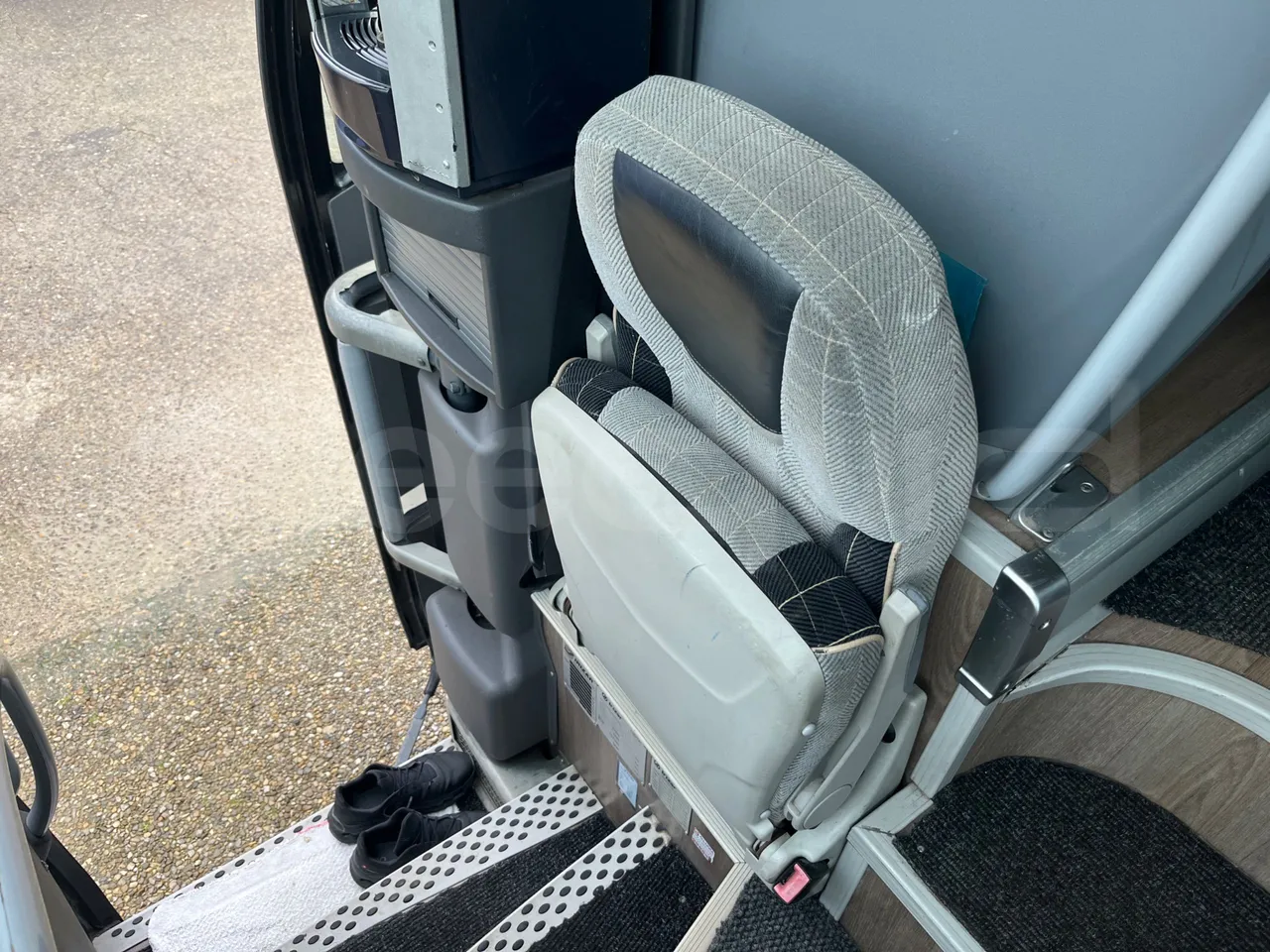 Irizar i6   12.37 - Euro6 - 320kW - 12.200mt - hostess seat photo