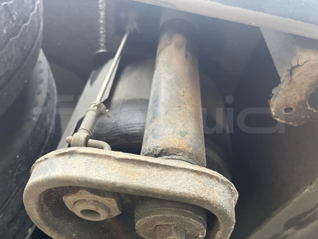 Irizar i6   12.37 - Euro6 - 320kW - 12.200mt - axle 2 shock absorbers 1 right