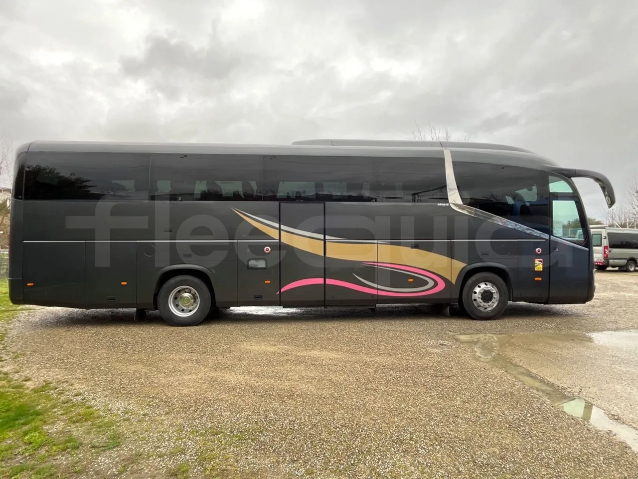 Irizar i6   12.37 - Euro6 - 320kW - 12.200mt - right side doors closed