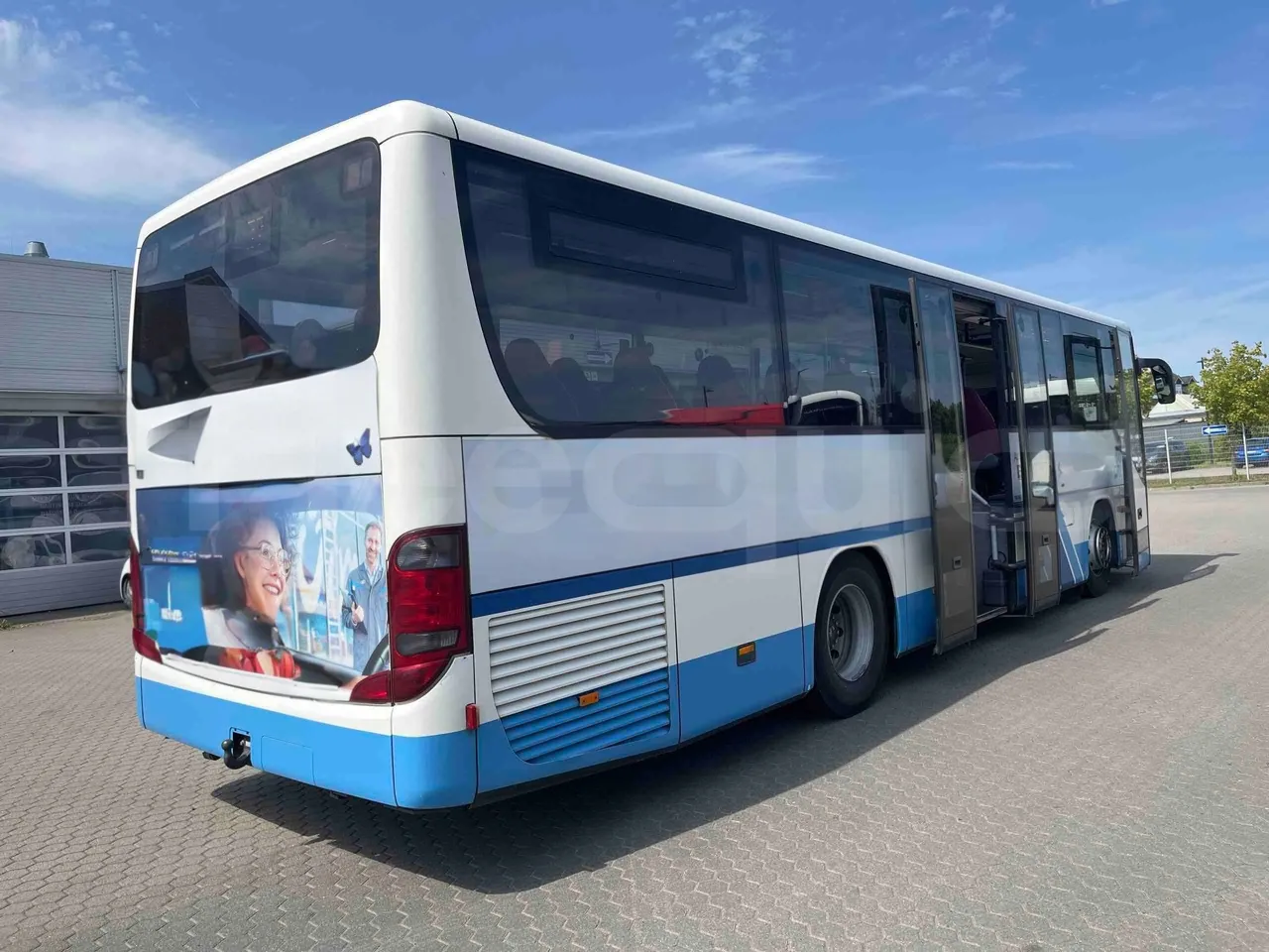 Setra S412 - 3/4 Rear Right Side Doors Open