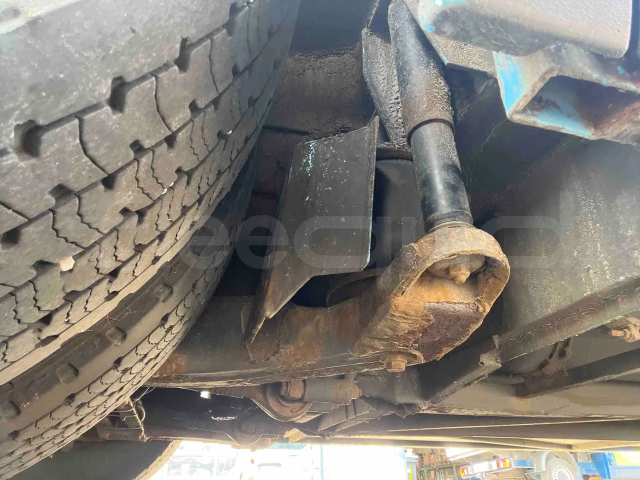 Setra S412 - Second Axle Discs Left Side