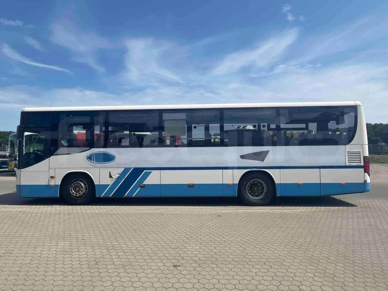 Setra S412 - Left Side
