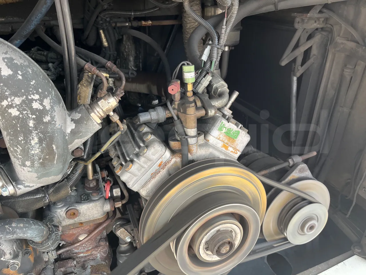 Neoplan Starliner N516SHD - EUR3 - 338kW - 12m - air conditioning compressor