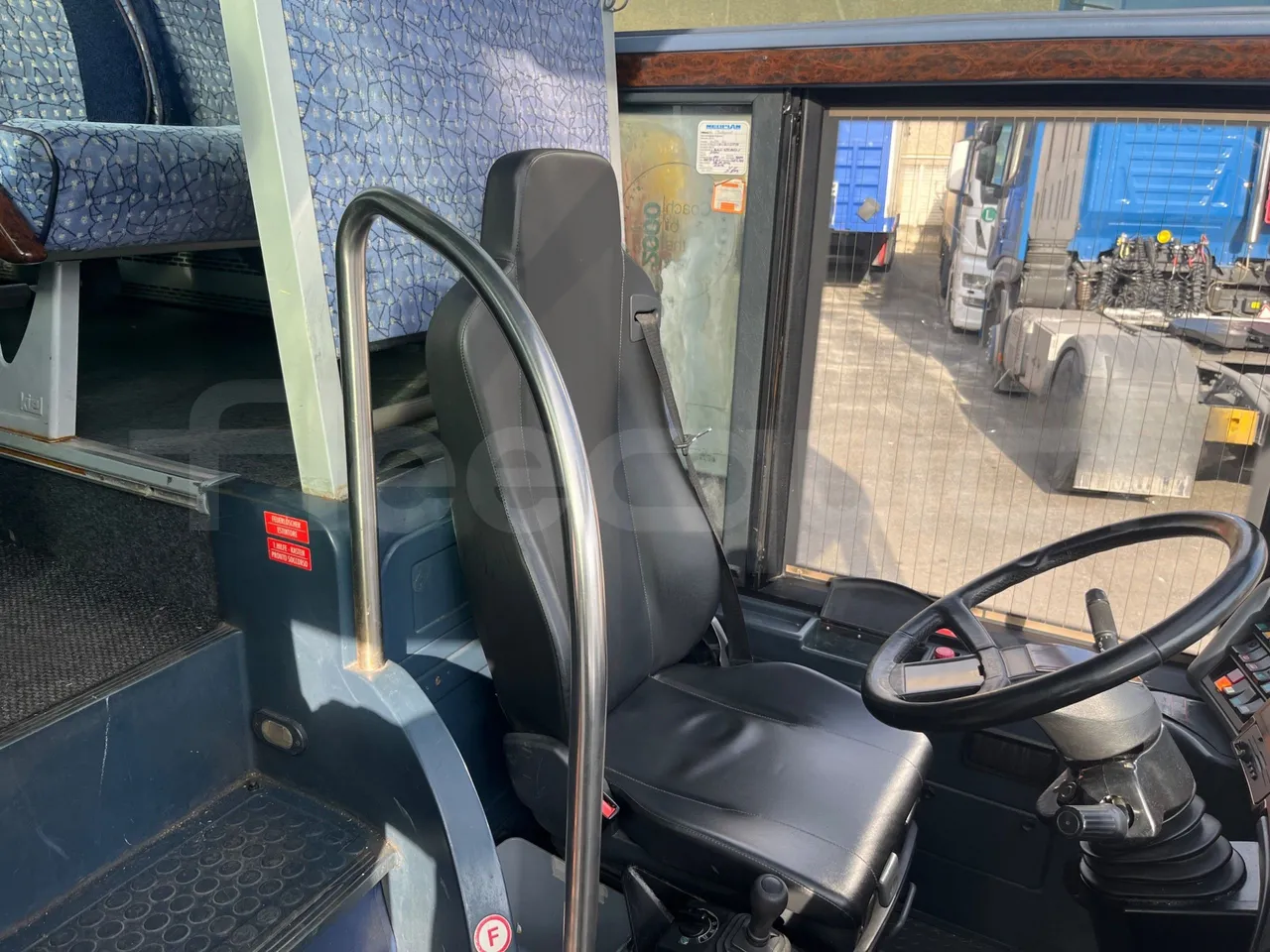 Neoplan Starliner N516SHD - EUR3 - 338kW - 12m - driver's seat photo