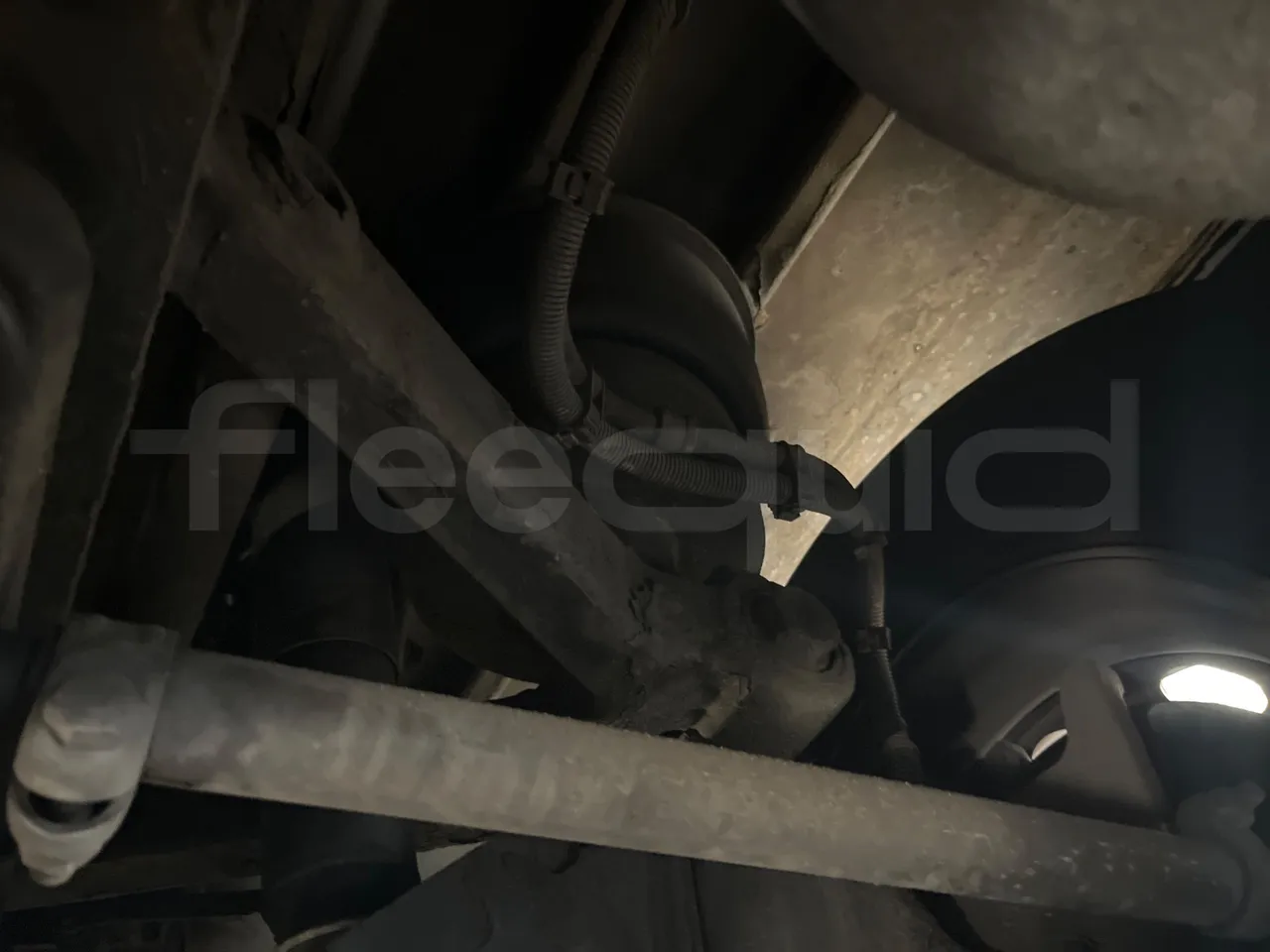 Neoplan Starliner N516SHD - EUR3 - 338kW - 12m - front air springs right