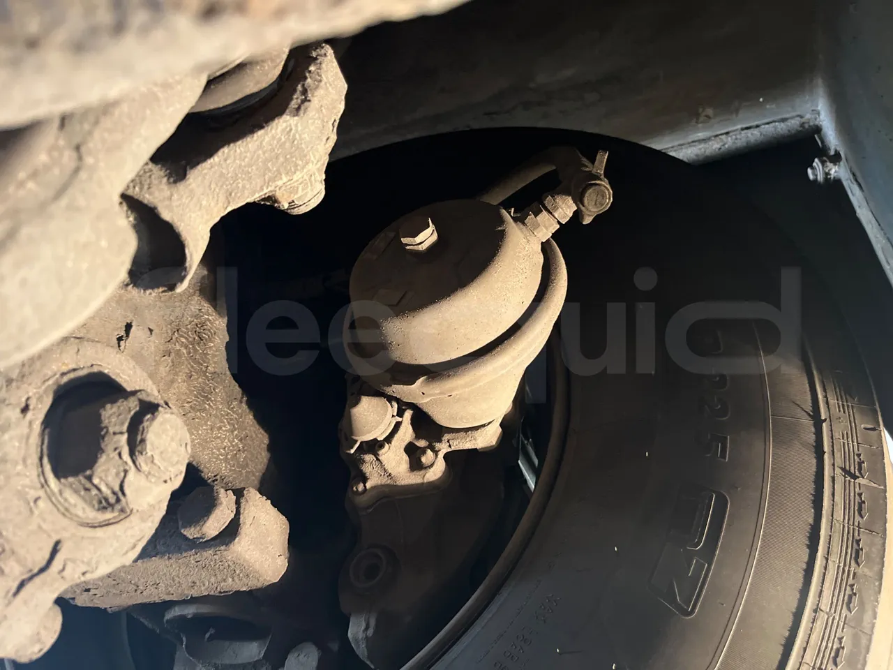 Neoplan Starliner N516SHD - EUR3 - 338kW - 12m - front brake calipers left