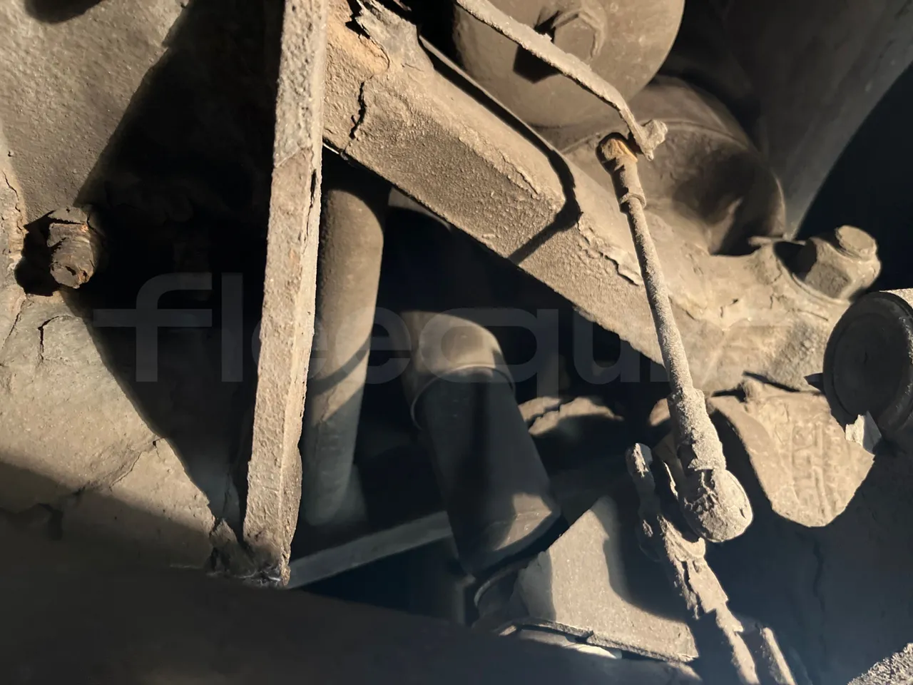 Neoplan Starliner N516SHD - EUR3 - 338kW - 12m - front shock absorbers left