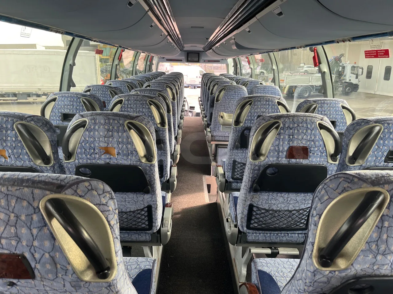 Neoplan Starliner N516SHD - EUR3 - 338kW - 12m - forward view all seats last row height