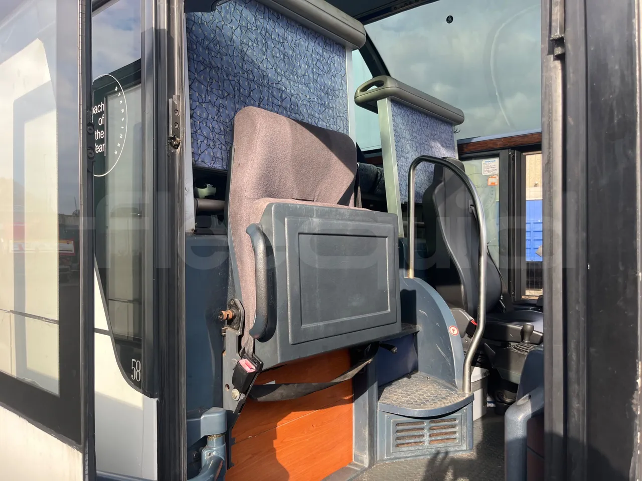 Neoplan Starliner N516SHD - EUR3 - 338kW - 12m - hostess seat photo