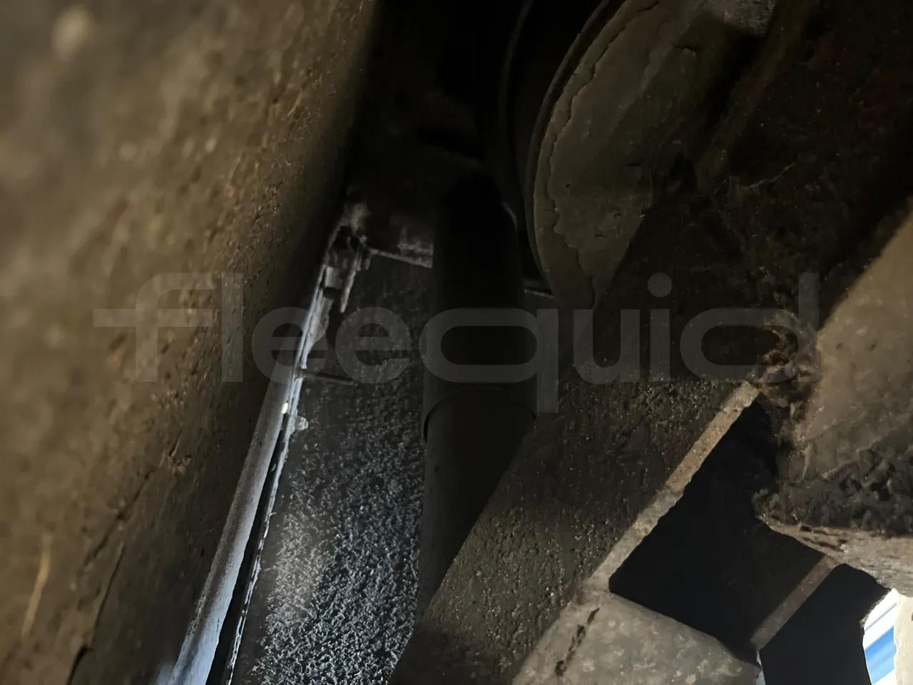 Neoplan Starliner N516SHD - EUR3 - 338kW - 12m - axle 2 shock absorbers 1 left