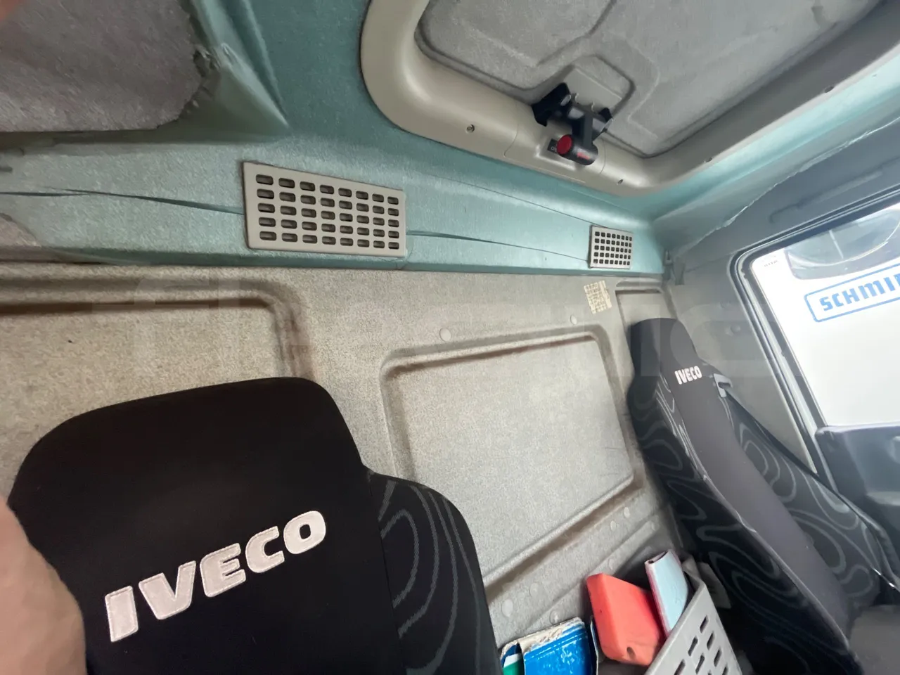 Iveco Faun Viatek 160/150 E4 SK600 - Euro5- 160kW - 6.917mt - overhead compartments photo