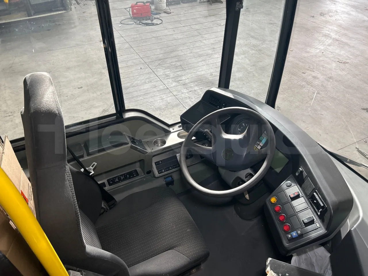 Mercedes-Benz Citaro O 530 LE - Euro5 - 220kW - 13.057mt - buttons panels on