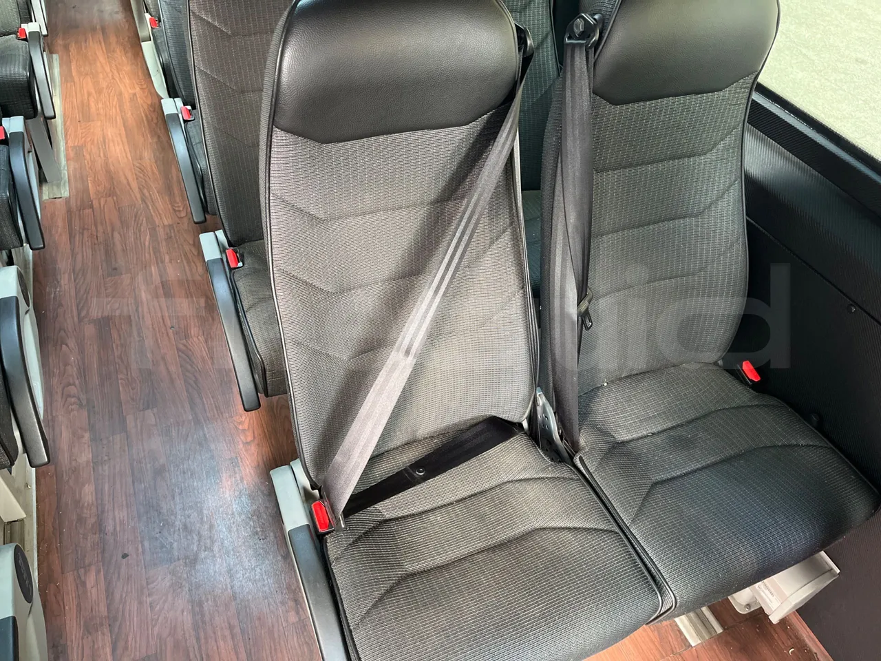 Mercedes-Benz Sprinter 518CDI/ Euro 6 - 120 Kw - 7,767Mt - central seat safety belt