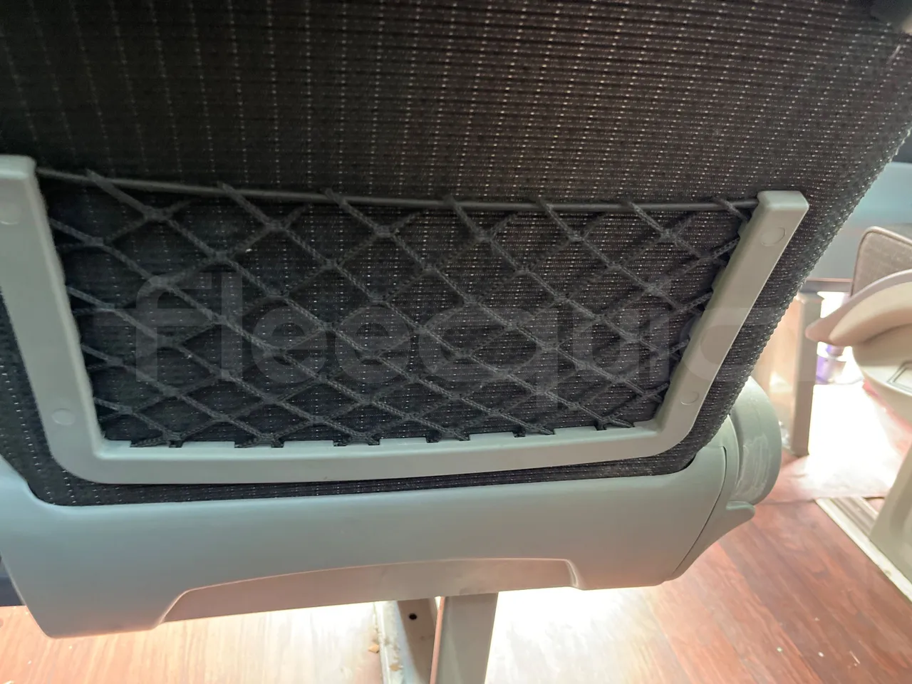 Mercedes-Benz Sprinter 518CDI/ Euro 6 - 120 Kw - 7,767Mt - mesh detail photo